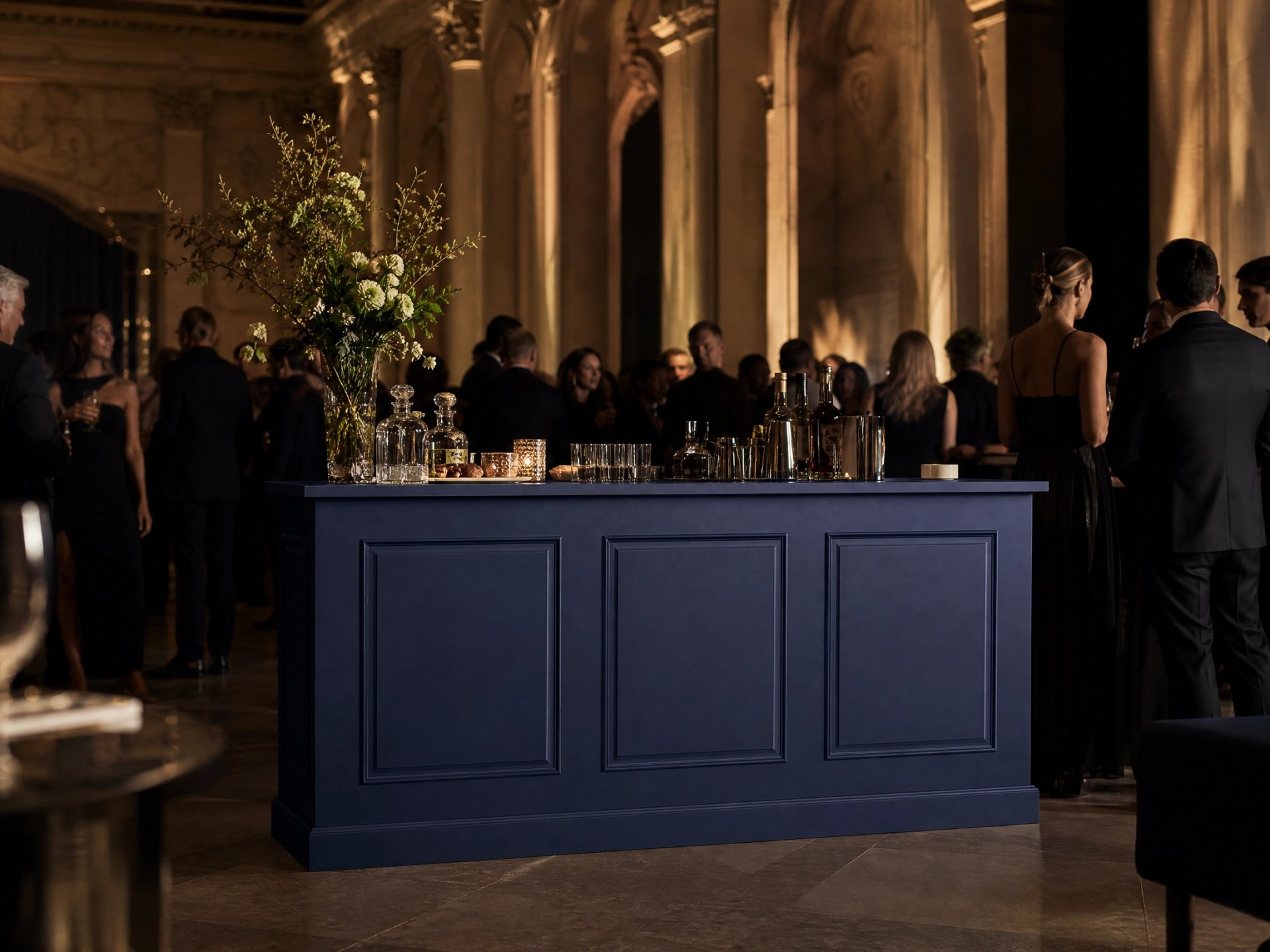Finale — niebieski bar eventowy na premierze produktu